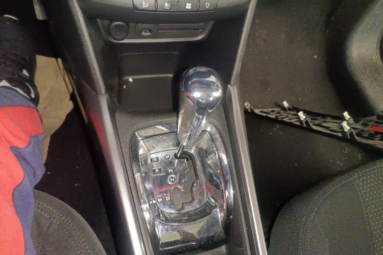 Used Peugeot 2008 2014 1.6L Automatic Fashion Edition
