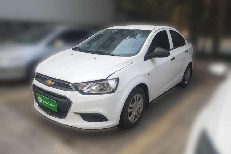Used Chevrolet Aveo Sonic 2014 Sedan 1.4SL AT Fashion Edition