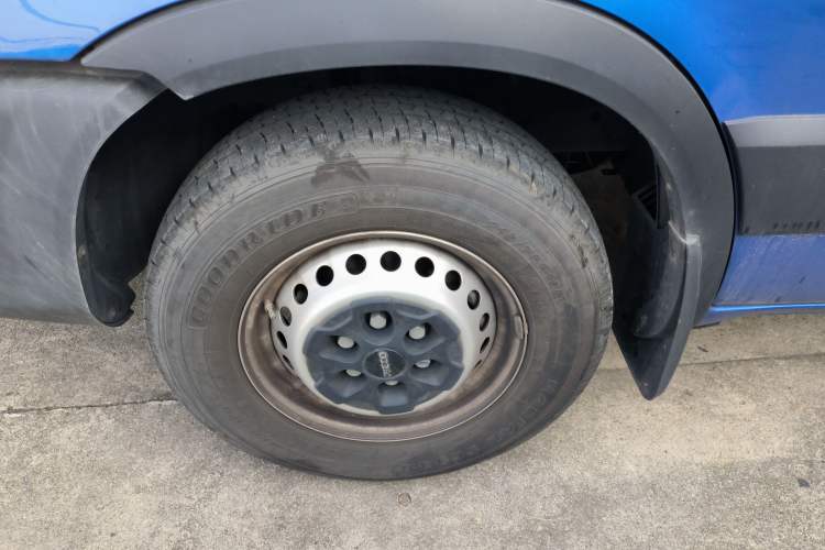 Used Iveco  2021 3.0T Automatic Chaorui Short Wheelbase High-Roof Side-Sliding Door F1C