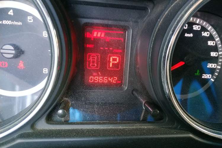 Used Dongfeng Aeolus A60 2014 1.6L Automatic Luxury Model