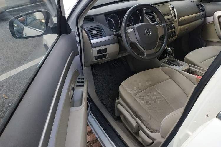 Used Dongfeng Aeolus A60 2014 1.6L Automatic Luxury Model