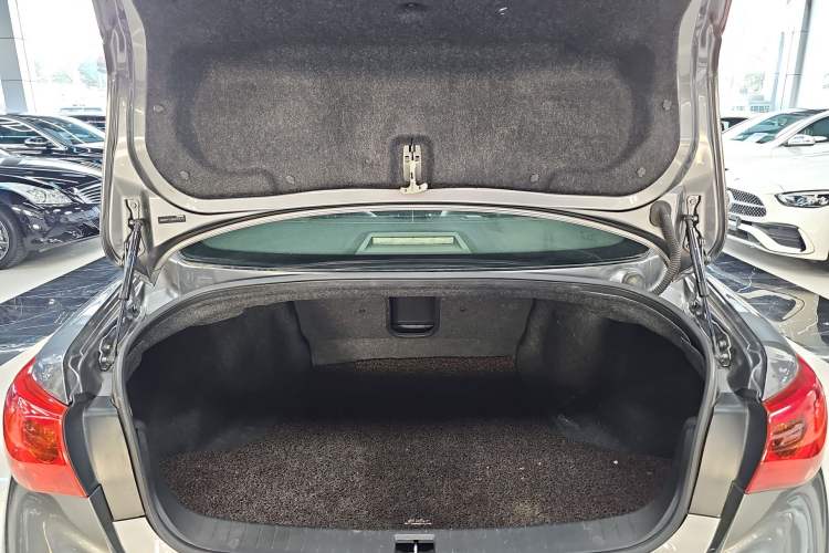 Used Infiniti Q50 2014 3.7L Comfort Edition