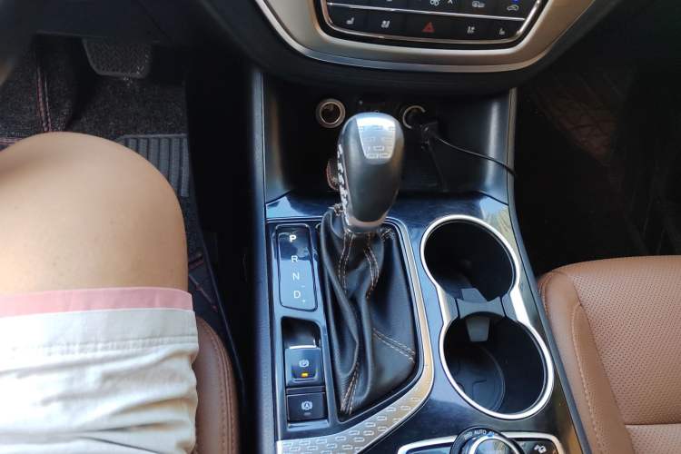 Used CHANGAN CS95 2017 2.0T Four-Wheel Drive ZhiZun Edition