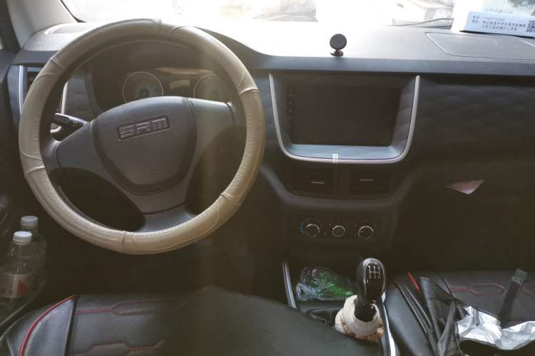 Used SRM Gold Hiace M Classic 2022 1.5L Engineering Lion Passenger Vehicle 6 Seats
