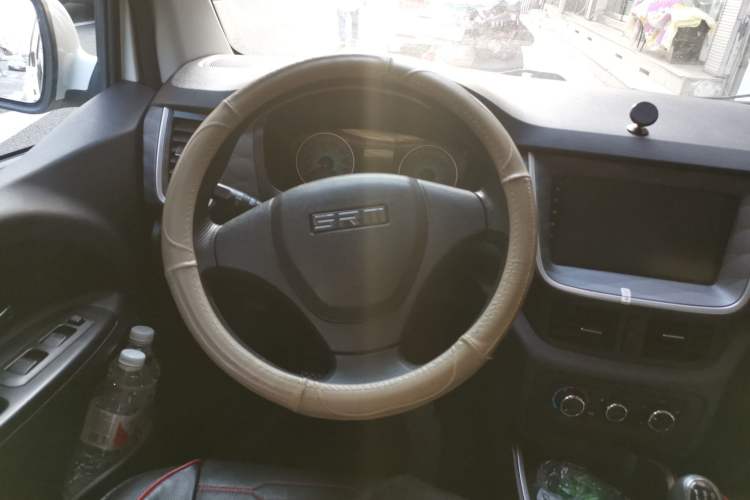 Used SRM Gold Hiace M Classic 2022 1.5L Engineering Lion Passenger Vehicle 6 Seats
