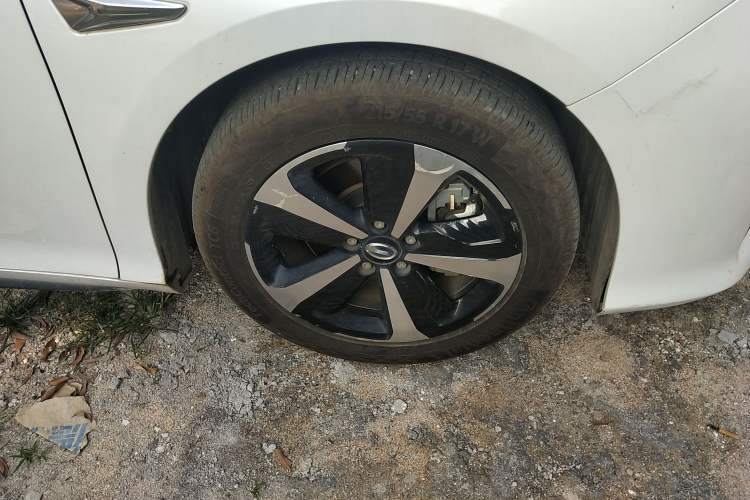 Used GAC Group Toyota iA5 2019 Luxury Edition Right Front Wheel Hub