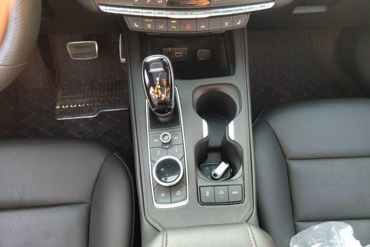 Used Cadillac XT4 2021 28T Four-Wheel Drive Platinum Sport Edition