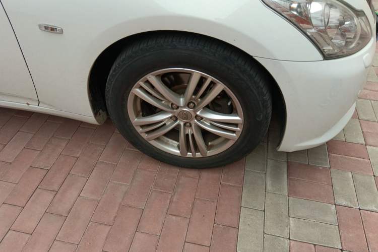 Used Infiniti G Series 2013 G25 Sedan Luxury Sport Edition Right Front Wheel Hub