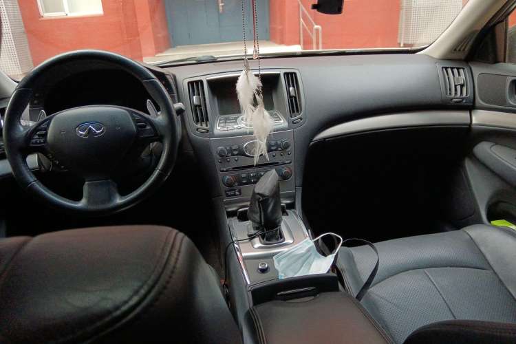 Used Infiniti G Series 2013 G25 Sedan Luxury Sport Edition Center Console