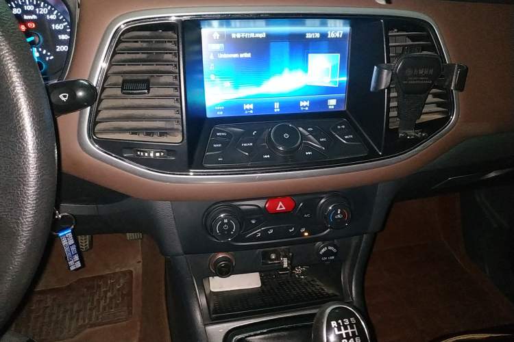 Used Zxauto Terralord 2016 2.5T Two-Wheel Drive Luxury Version JE4D25E
