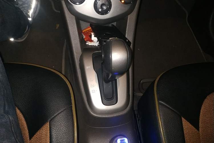 Used Chevrolet Aveo Sonic 2014 Sedan 1.4SL AT Fashion Edition