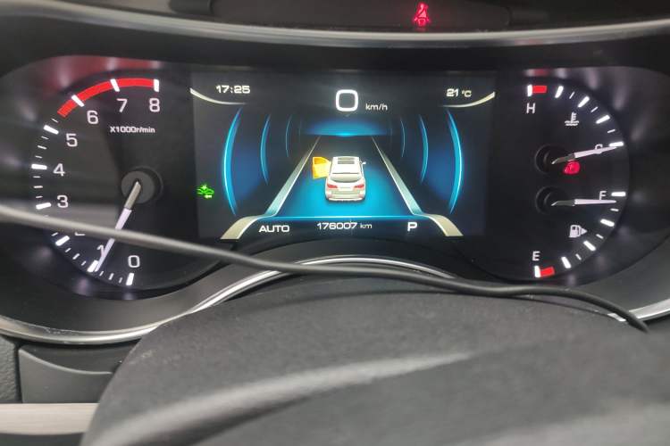 Used Haval H8 2017 2.0T Gasoline 4x4 Smart Enjoyment Version