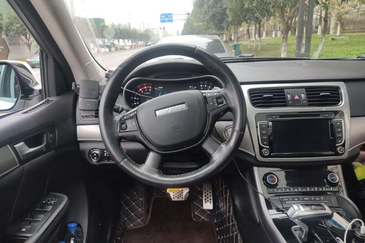 Used Haval H8 2017 2.0T Gasoline 4x4 Smart Enjoyment Version