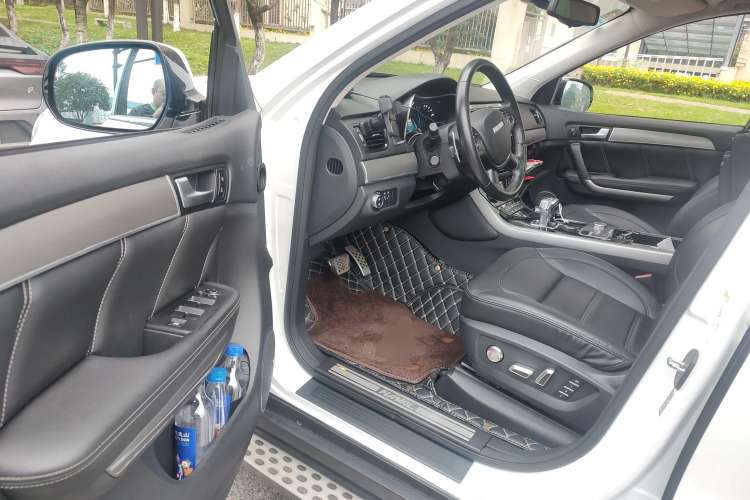 Used Haval H8 2017 2.0T Gasoline 4x4 Smart Enjoyment Version