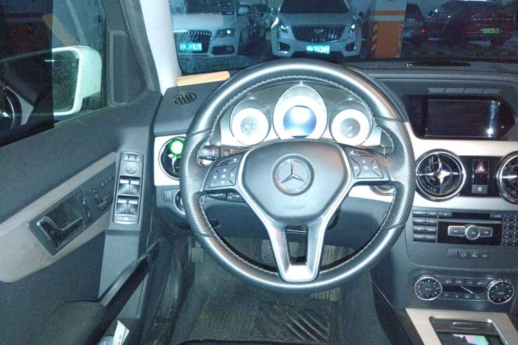 Used Mercedes-Benz GLK-Class 2014 GLK 260 4MATIC Dynamic Model
