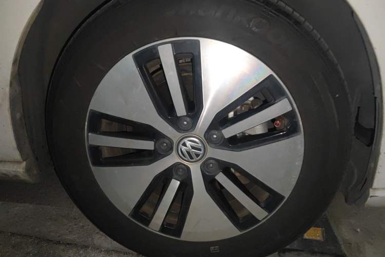 Used Volkswagen Golf Pure Electric 2020 Chari Right Front Wheel Hub