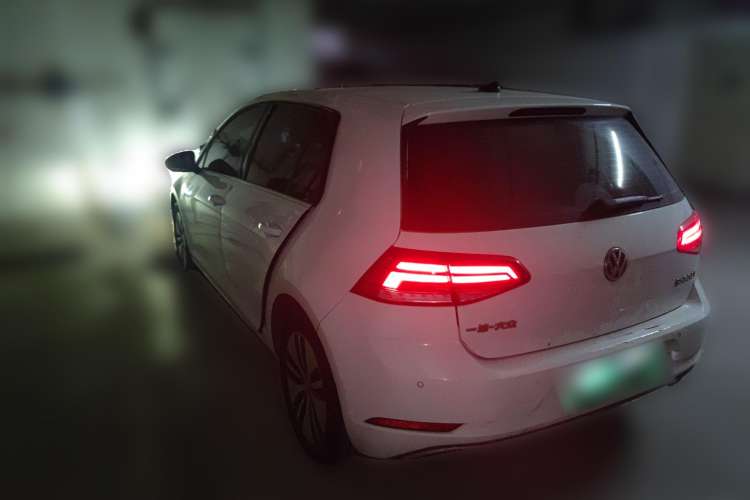 Used Volkswagen Golf Pure Electric 2020 Chari Rear Left 45 Deg