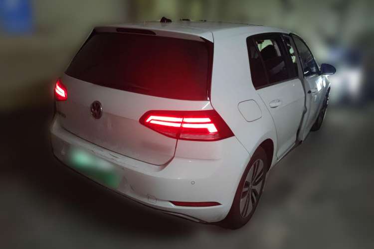 Used Volkswagen Golf Pure Electric 2020 Chari Rear Right 45 Deg
