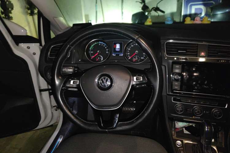 Used Volkswagen Golf Pure Electric 2020 Chari Steering Wheel