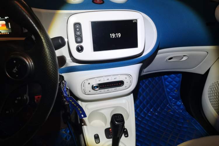 Used smart fortwo 2016 0.9T 66kW Convertible Ultimate Edition
