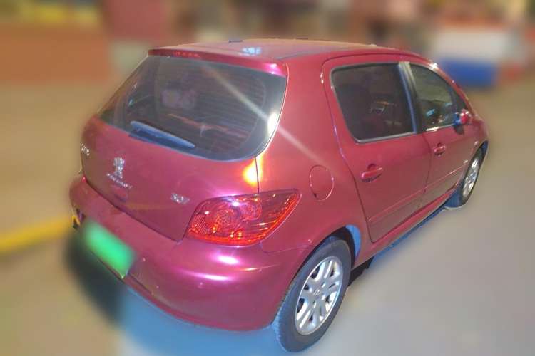 Used Peugeot 307 2008 Hatchback 2.0L Automatic Deluxe Edition Rear Right 45 Deg