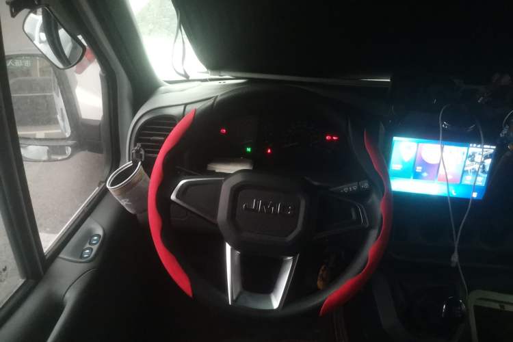 Used JMC Transit 2017 2.8T Commercial Version Short Wheelbase Mid-Roof 6/7/8-Seater JX493