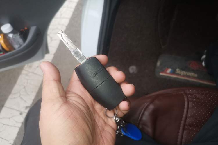 Used JMC Transit 2017 2.8T Commercial Version Short Wheelbase Mid-Roof 6/7/8-Seater JX493