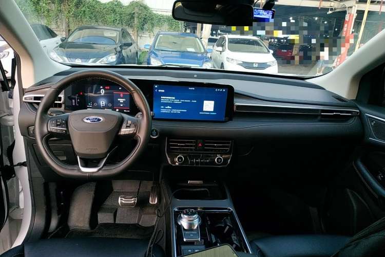 Used Ford Edge 2021 Facelifted PLUS EcoBoost 245 Two-Wheel Drive XLT 7-Seater