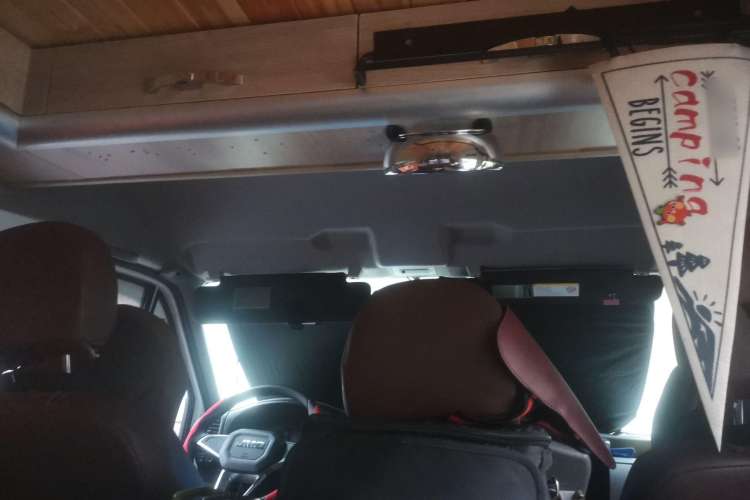 Used JMC Transit 2017 2.8T Commercial Version Short Wheelbase Mid-Roof 6/7/8-Seater JX493