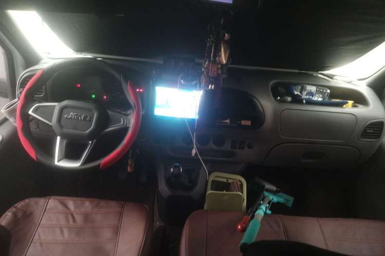 Used JMC Transit 2017 2.8T Commercial Version Short Wheelbase Mid-Roof 6/7/8-Seater JX493