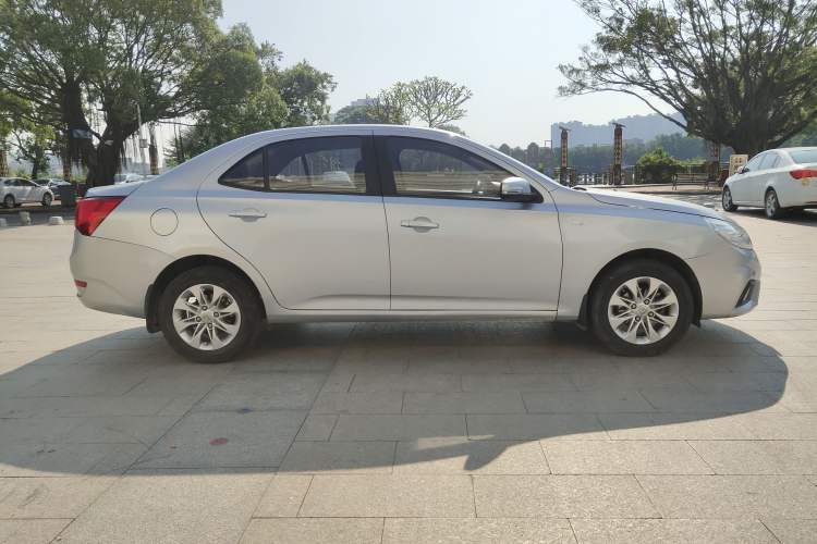 Used Baojun 630 2016 1.5L automatic comfort version
