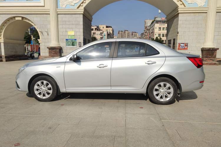 Used Baojun 630 2016 1.5L automatic comfort version

