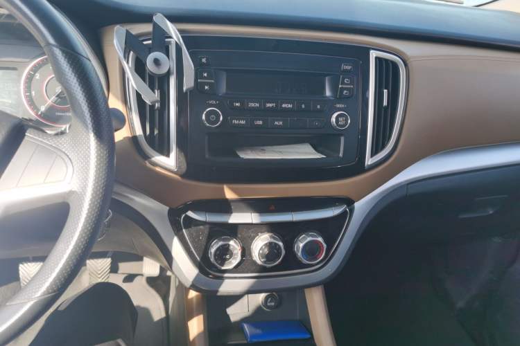 Used Jinbei F50 2017 1.6L Manual Economy Model