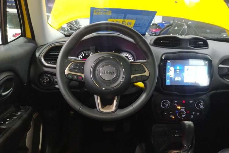 Used Jeep Renegade 2018 Connected Large Screen Version 180T Automatic High-Energy Edition
