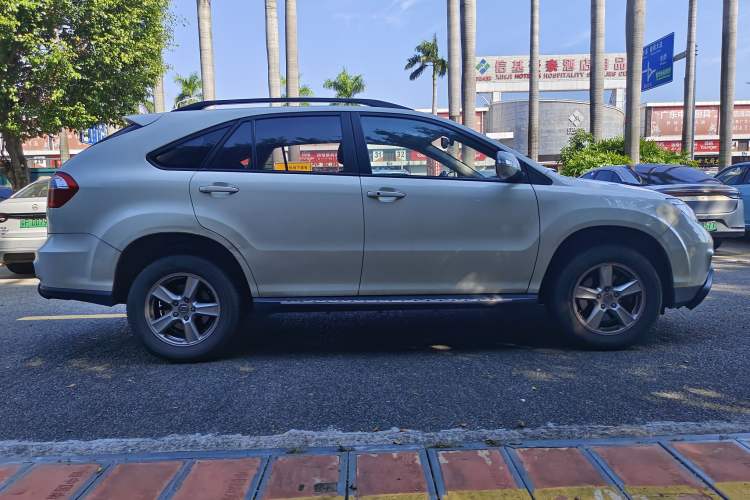 Used BYD S6 2013 Platinum Edition 2.4L Automatic Luxury Model