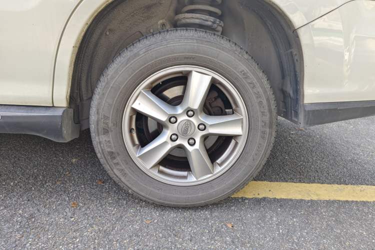 Used BYD S6 2013 Platinum Edition 2.4L Automatic Luxury Model