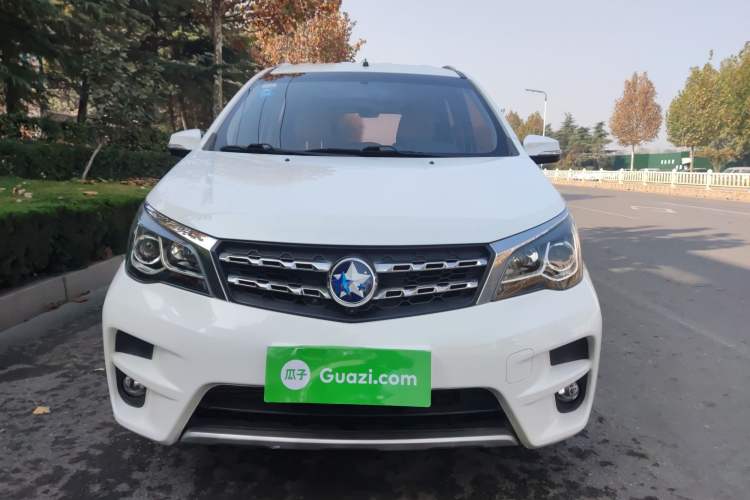 Used Venucia M50V 2017 1.6L XL CVT Luxury Edition
