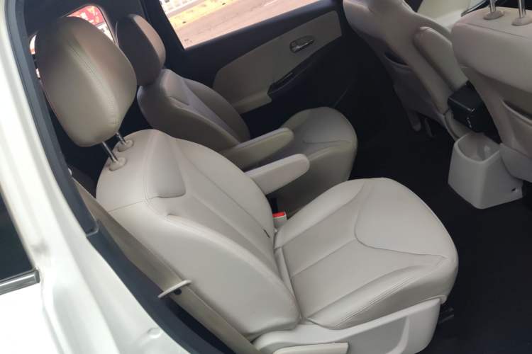 Used Venucia M50V 2017 1.6L XL CVT Luxury Edition
