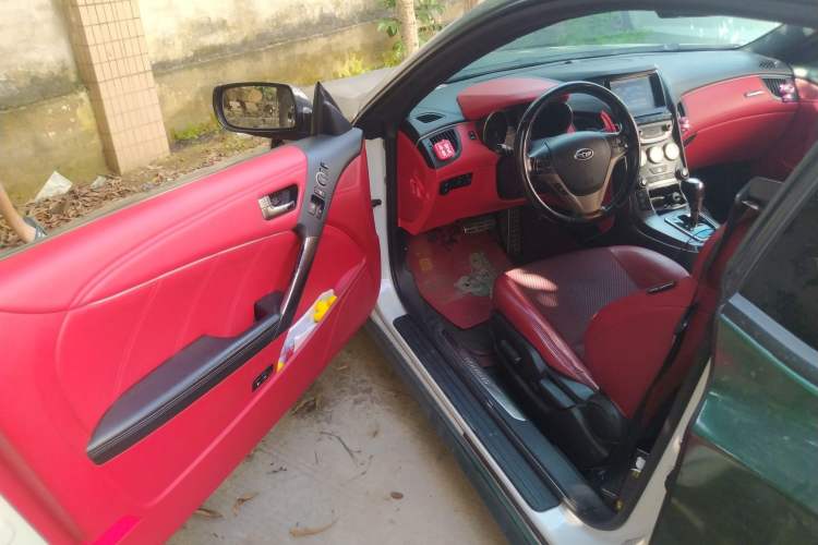 Used Hyundai Genesis Coupe 2012 2.0T Automatic Luxury Edition
