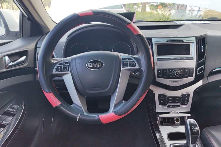 Used BYD e5 2018 Travel Edition
