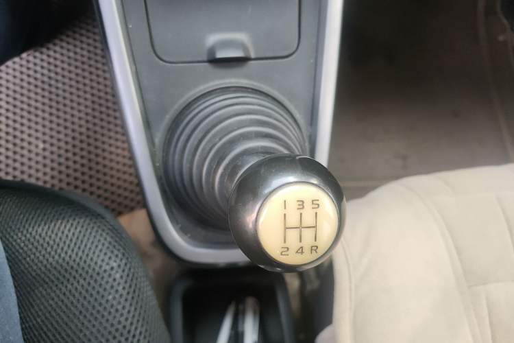 Used Suzuki Wagon R X5 2013 Cruise Edition 1.4L VVT Standard Model
