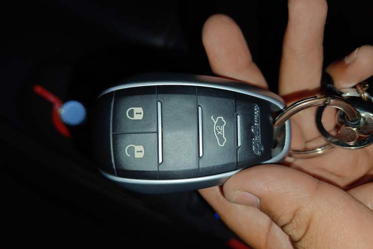 Used Alfa Romeo Giulia 2017 2.0T 280HP Luxury Edition
