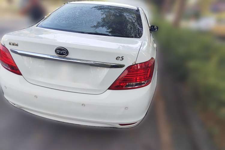 Used BYD e5 2018 Travel Edition
