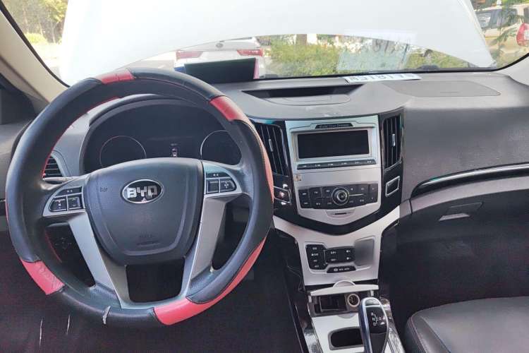 Used BYD e5 2018 Travel Edition
