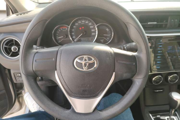 Used Toyota Corolla 2017 Revised Version 1.2T S-CVT GL