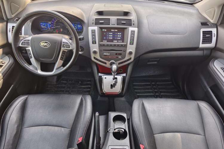 Used BYD S6 2013 Platinum Edition 2.4L Automatic Luxury Model