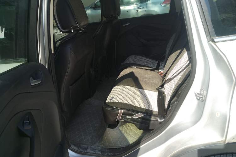 Used Ford Kuga 2013 1.6L GTDi Two-Wheel-Drive Trend Model
