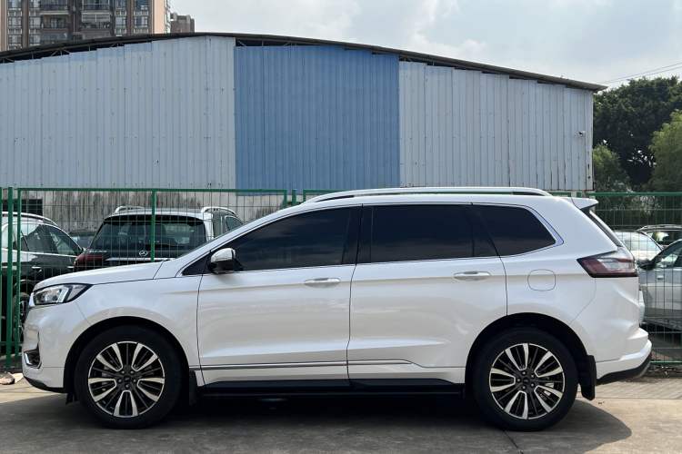 Used Ford Edge 2021 Facelifted PLUS EcoBoost 245 Two-Wheel Drive XLT 7-Seater