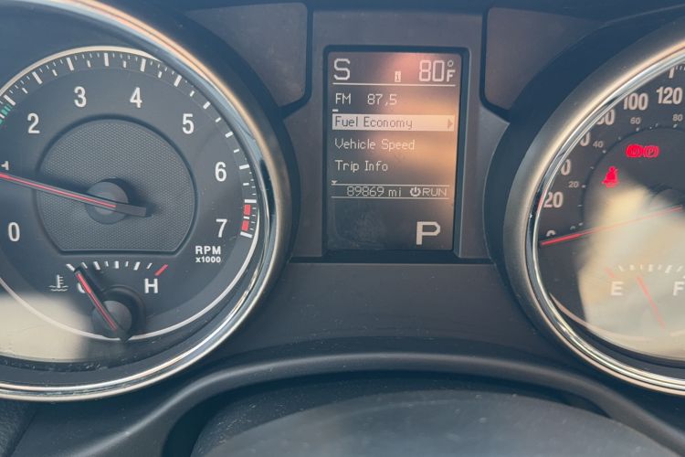 Used Jeep Grand Cherokee 2011 Revised Version 3.6L Comfort Edition
