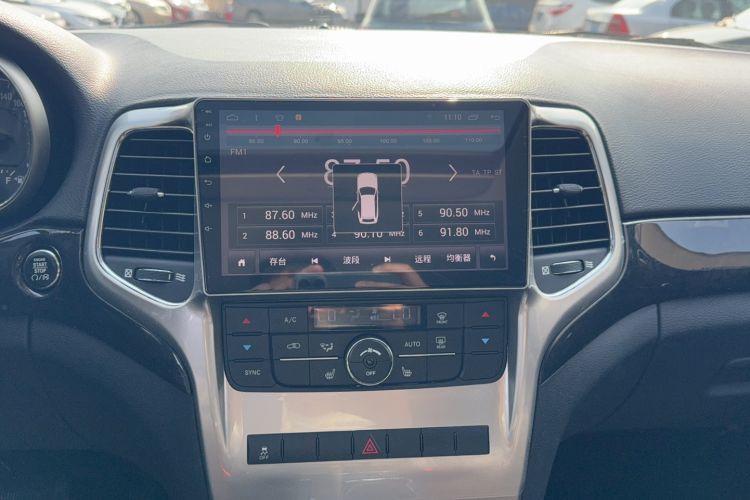 Used Jeep Grand Cherokee 2011 Revised Version 3.6L Comfort Edition
